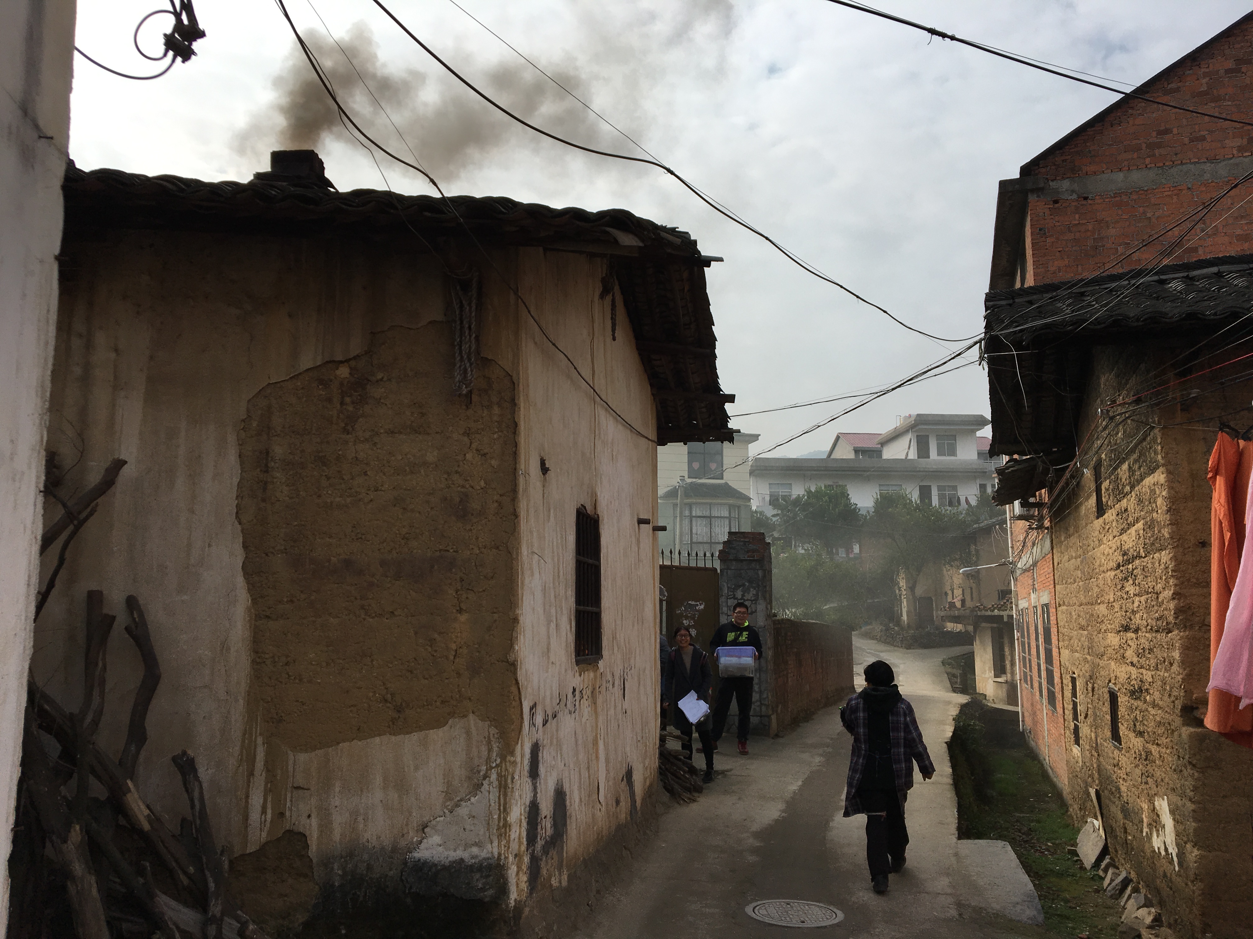 In many rural areas, household produced air pollution from cooking and heating with solid fuels comes in addition to pollution from industry. Copy right: Kristin Aunan. Photo: Kristin Aunan